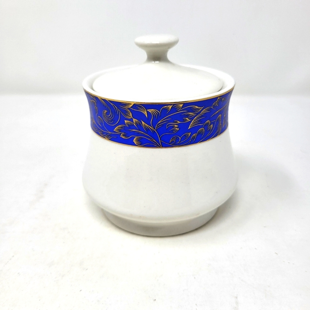 Vintage American Atelier Sugar‎ Bowl Courtyard Porcelain Blue Gold